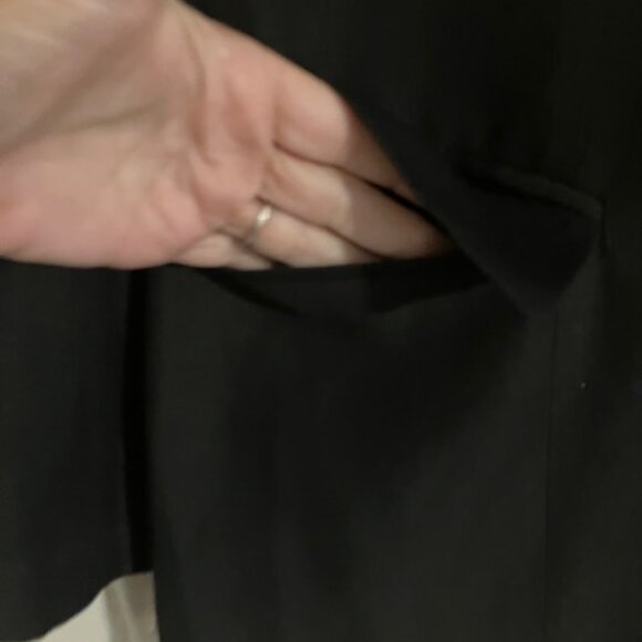 Vintage Y2K Ann Taylor Black Linen blend blazer. Size 10 EUC - Picture 4 of 5